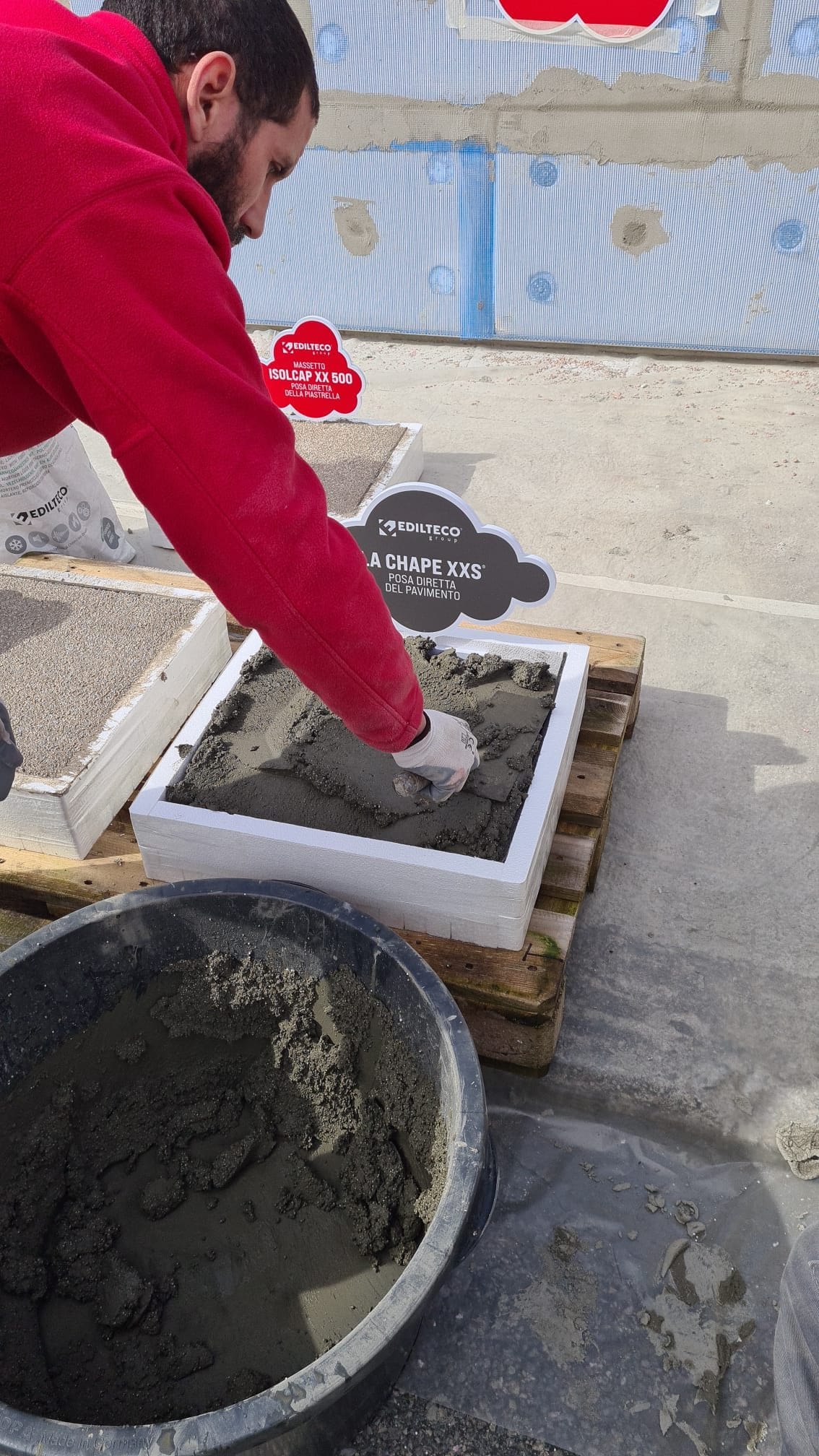 Preparing a screed sample